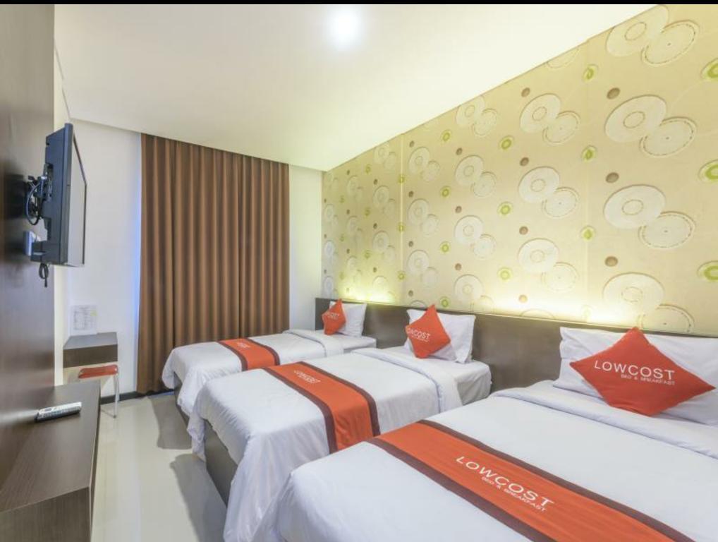 Lowcost Bed & Breakfast Jimbaran  Exterior photo