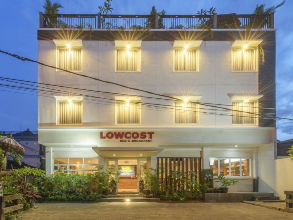 Lowcost Bed & Breakfast Jimbaran  Exterior photo