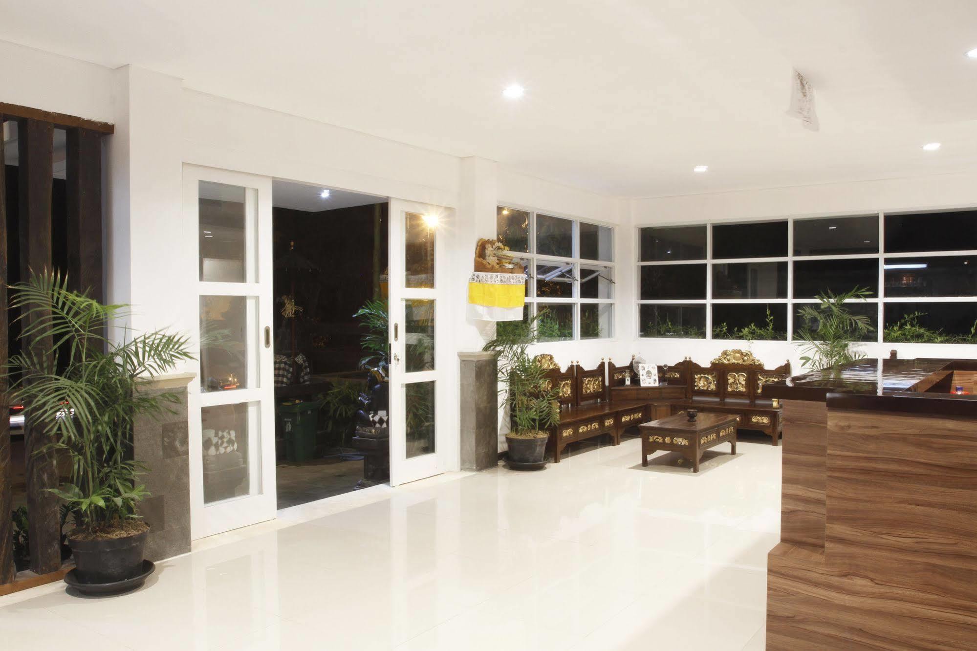 Lowcost Bed & Breakfast Jimbaran  Exterior photo