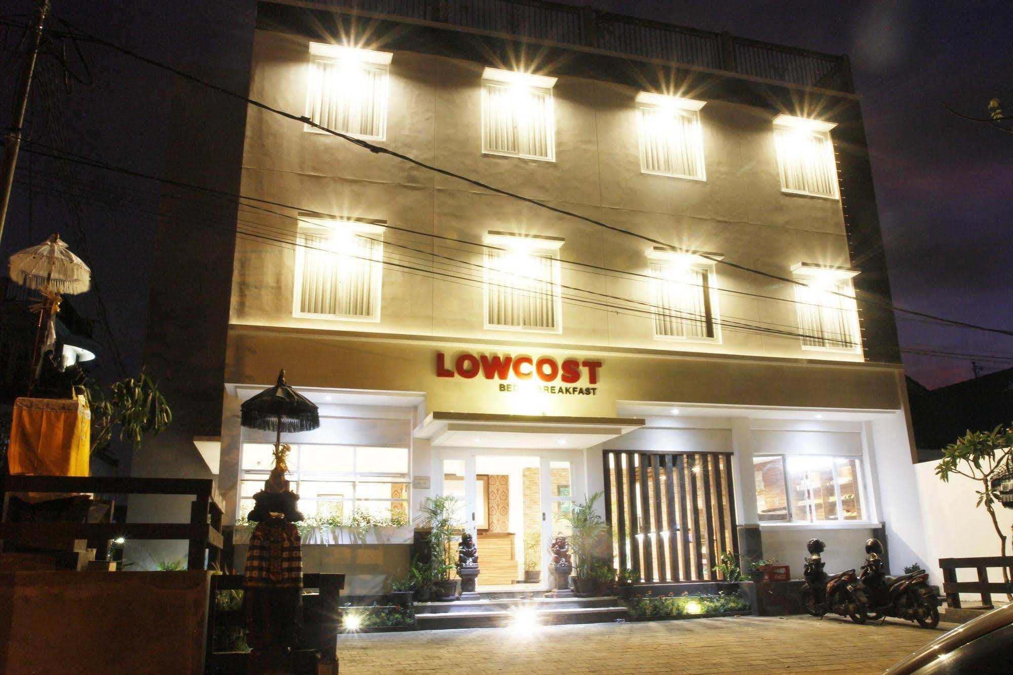 Lowcost Bed & Breakfast Jimbaran  Exterior photo